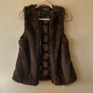 Sanctuary Brown Faux Fur Vest with Gold Pattern